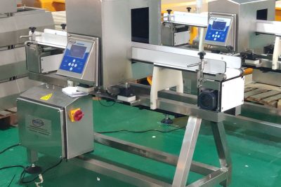 Máy dò kim loại băng tải cho sản phẩm đóng chai.lọ